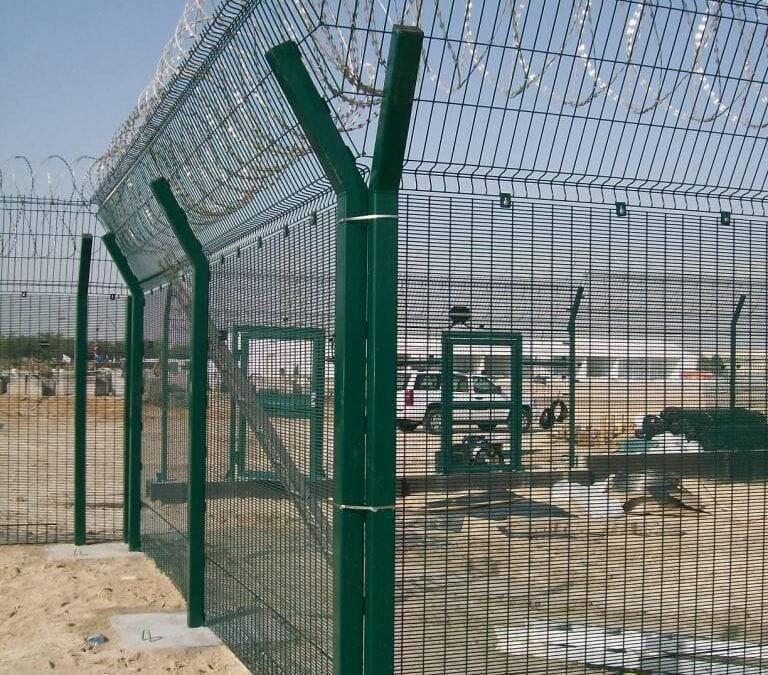 Galvanized Welded Wire Mesh Fence Systems: Strength, Durability, and Uses