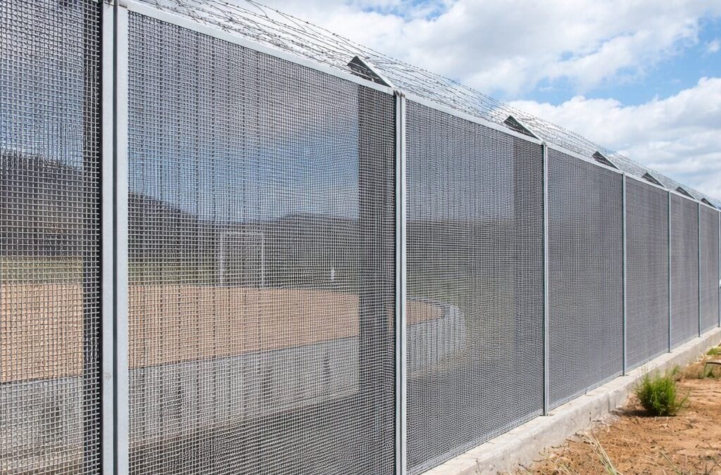 What to Ask Wire Mesh Fence Suppliers Before Signing a Critical Infrastructure Contract